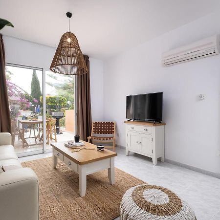 Nephele-Stylish 2Bd Townhouse In Kato Paphos Villa Bagian luar foto