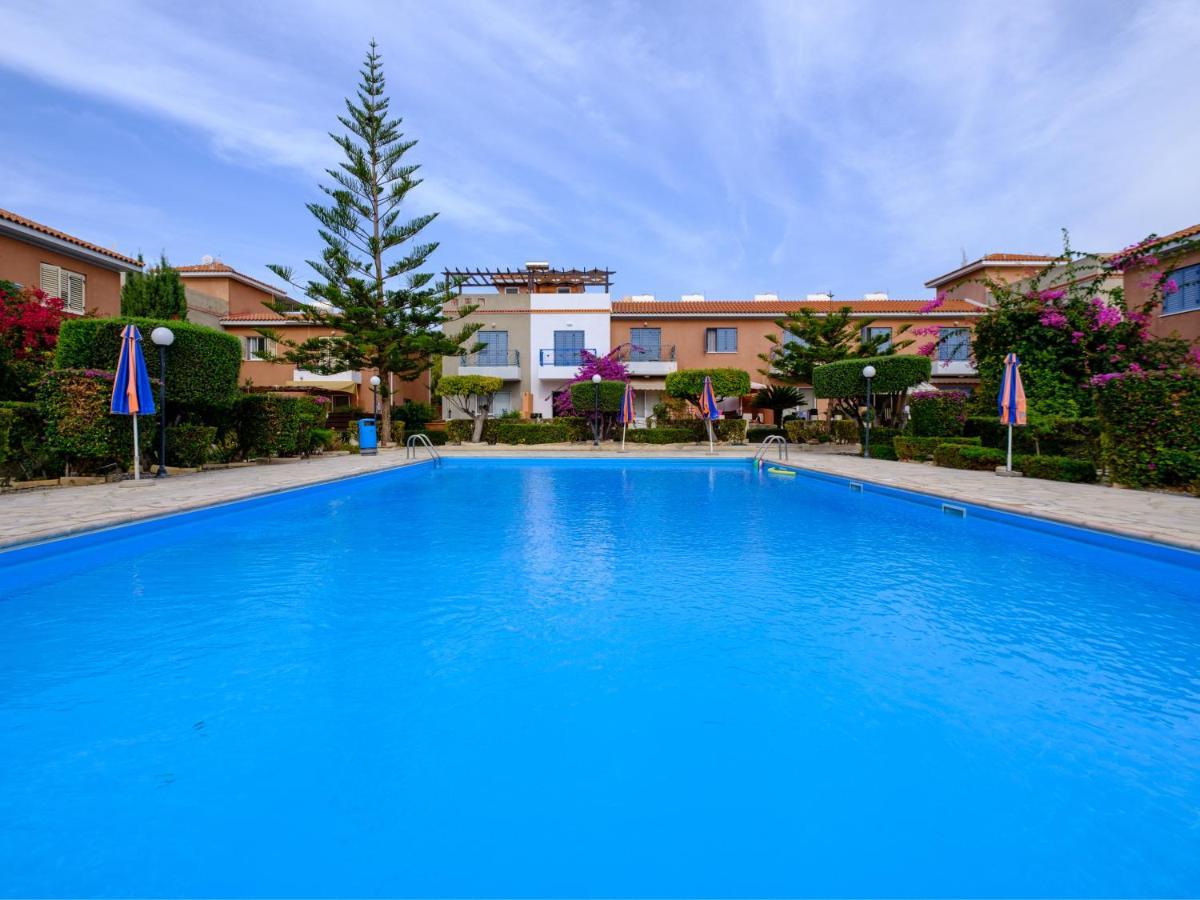 Nephele-Stylish 2Bd Townhouse In Kato Paphos Villa Bagian luar foto