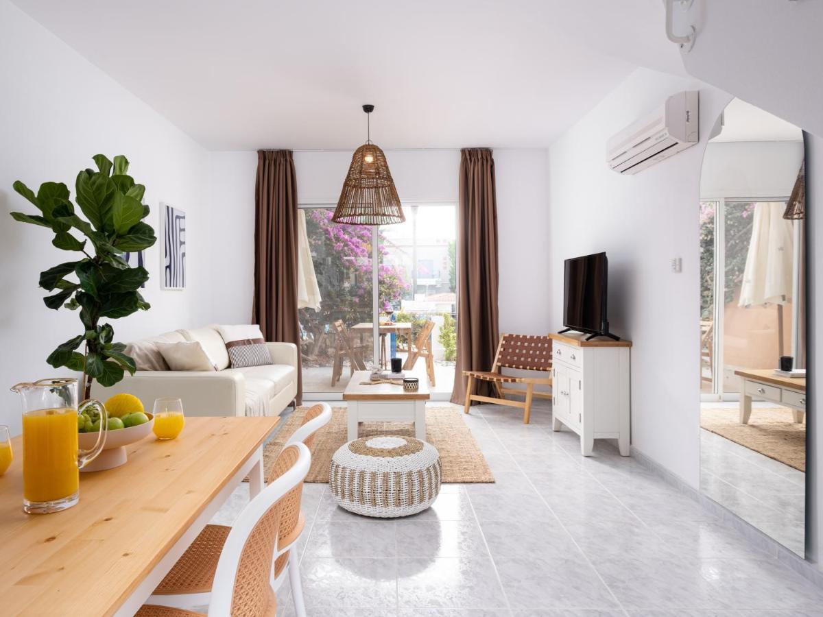 Nephele-Stylish 2Bd Townhouse In Kato Paphos Villa Bagian luar foto